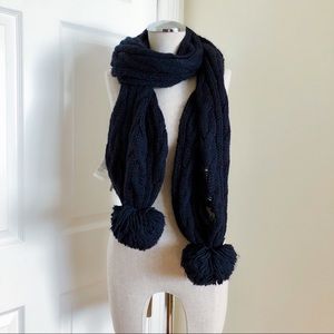 NWT Abercrombie & Fitch Knit Pom Pom Scarf Navy